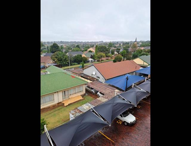 2 BEDROOM APARTMENT FOR SALE IN SYMHURST